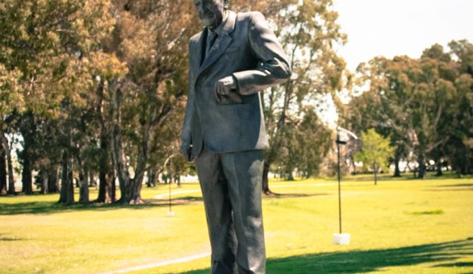 Monumento al Dr. Raúl Alfonsín, Lugar histórico de Chascomús